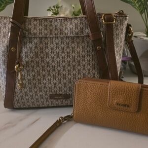 Fossil Signature Brown and Tan Shoulder Bag Set